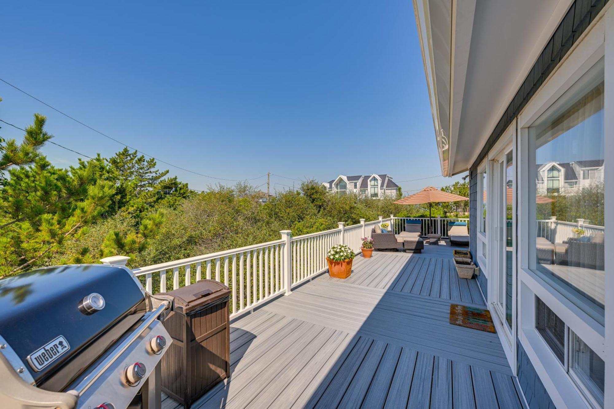 Westhampton Beach Home With Deck And Ocean Views! Экстерьер фото
