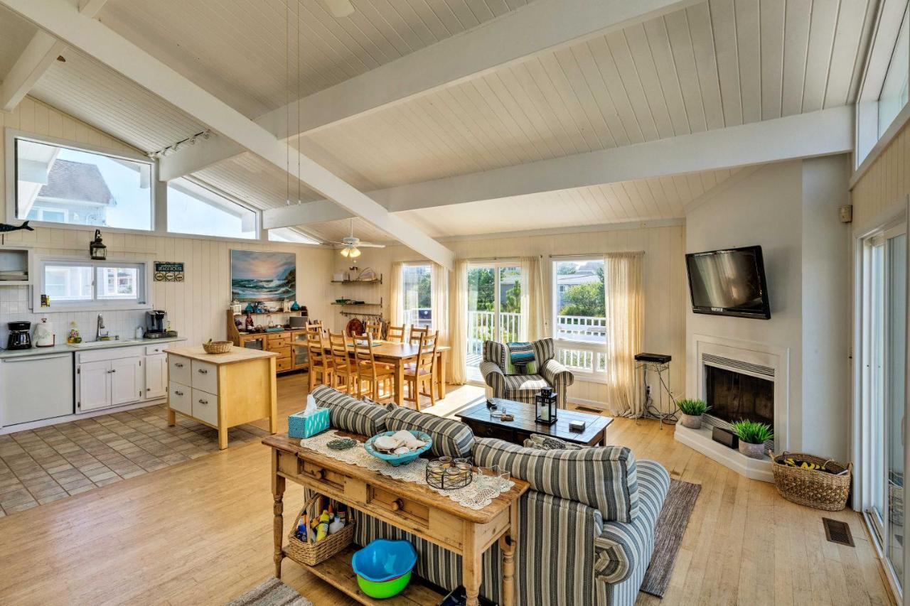 Westhampton Beach Home With Deck And Ocean Views! Экстерьер фото